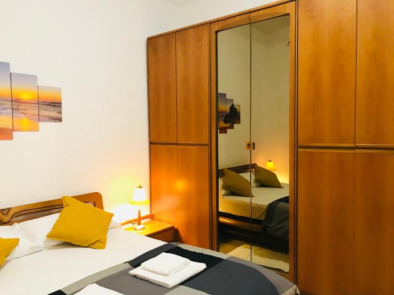 4 Bed Rooms Luxury Apartment near Colosseum — комфортный отель в Риме