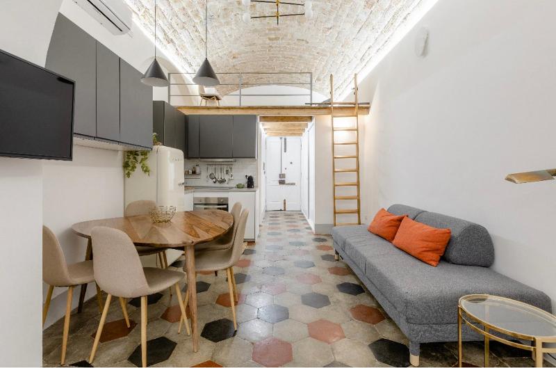 Nice Downtown Loft — комфортный отель в Риме