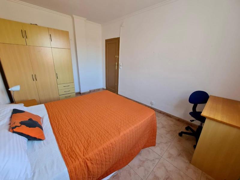 Apartemento ideal grupo y familia climatisacion y cerca playa . mongrell — комфортный отель в Валенсии