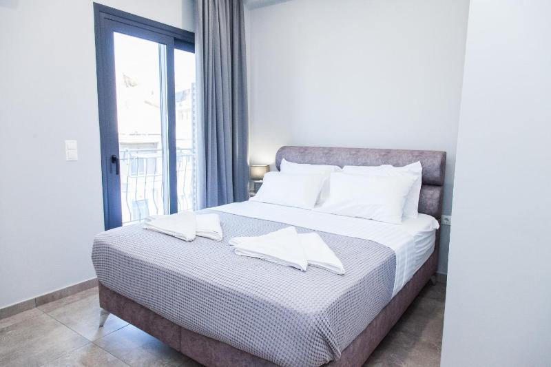A Spacious Brand New Studio Ideal for 2 A — отель с удобствами в Афины