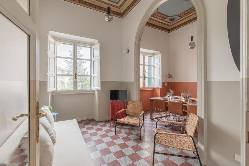 IFlat Sunny and Colorful Esquilino Apartment — забронировать отель в Риме