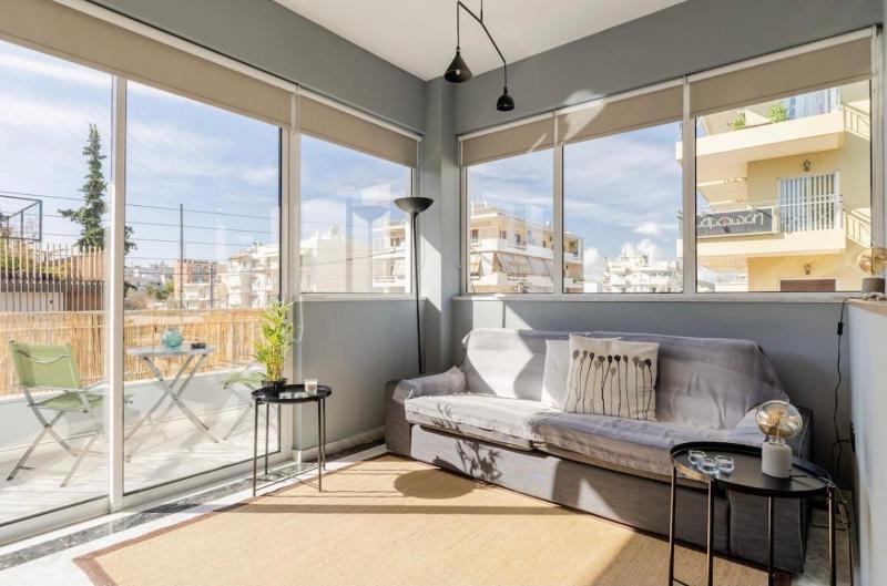 Loft with Private Parking — забронировать отель в Афины