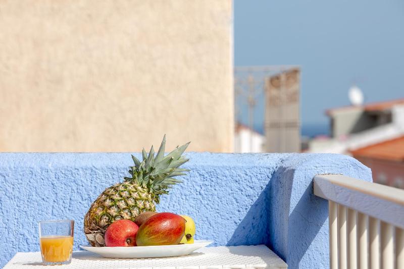 Appartamenti Lungoni a Santa Teresa - Comodi con terrazza