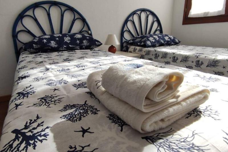 La casa del porto a Santa Teresa: Spazioso Appartamento Centrale
