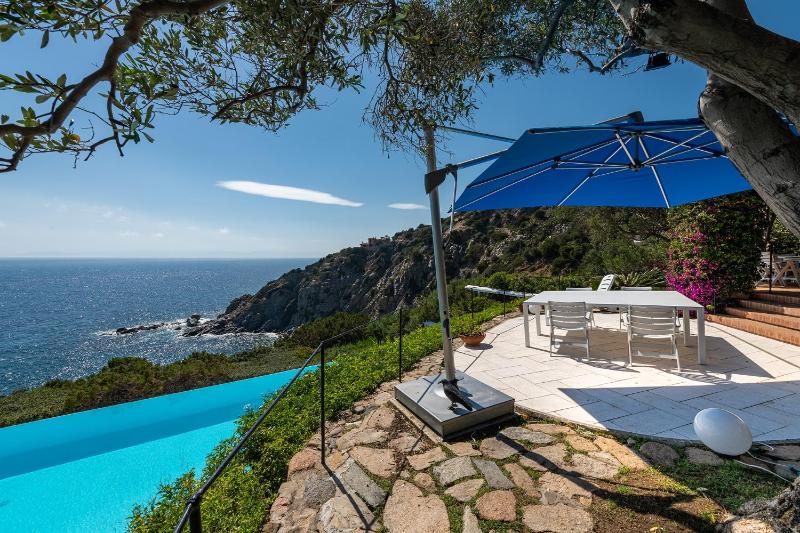 Villa Mistral a Maracalagonis - Lussuosa villa con piscina