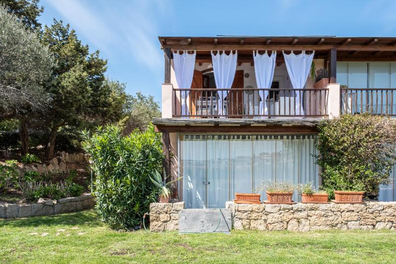 Yacht Club a Porto Cervo - Elegante Appartamento Panoramico
