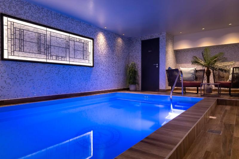 Les Matins de Paris & Spa — отель с удобствами в Париже