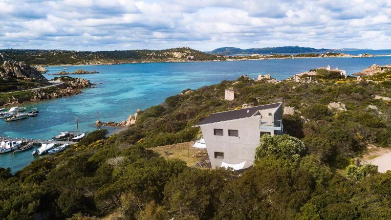 Villa La Sbareth a La Maddalena - Oasi con patio