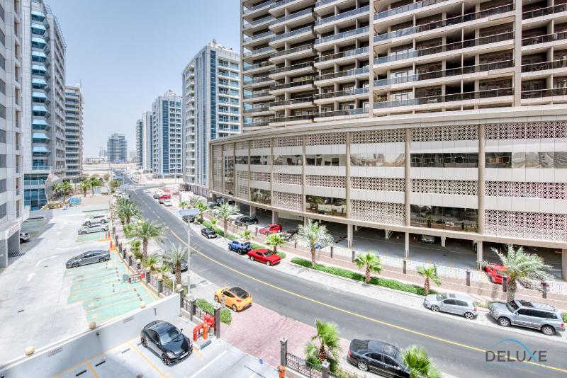 Gentle Studio in Uniestate Sports Tower Dubai Sports City by Deluxe Holiday Homes — отель в Дубае, Объединенные Арабские Эмираты
