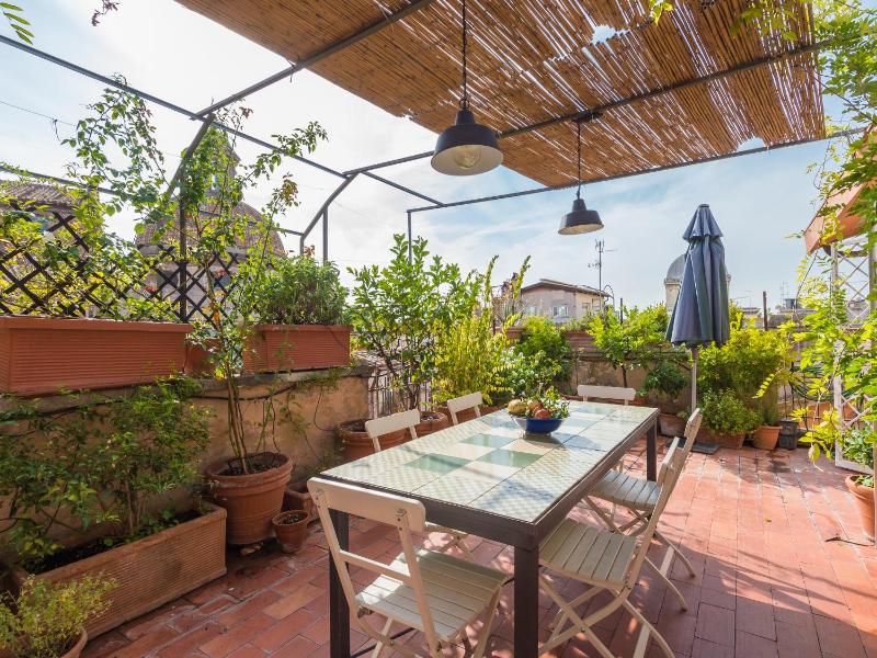 Piazza Lovatelli Luxury Penthouse — отель в Риме, Италия