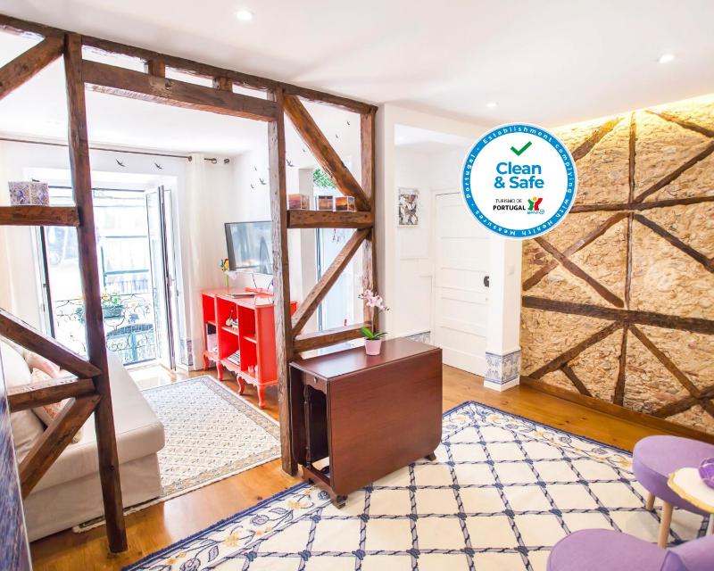 Цены на Typical Bairro Alto Apartment Lisbon в Лиссабоне