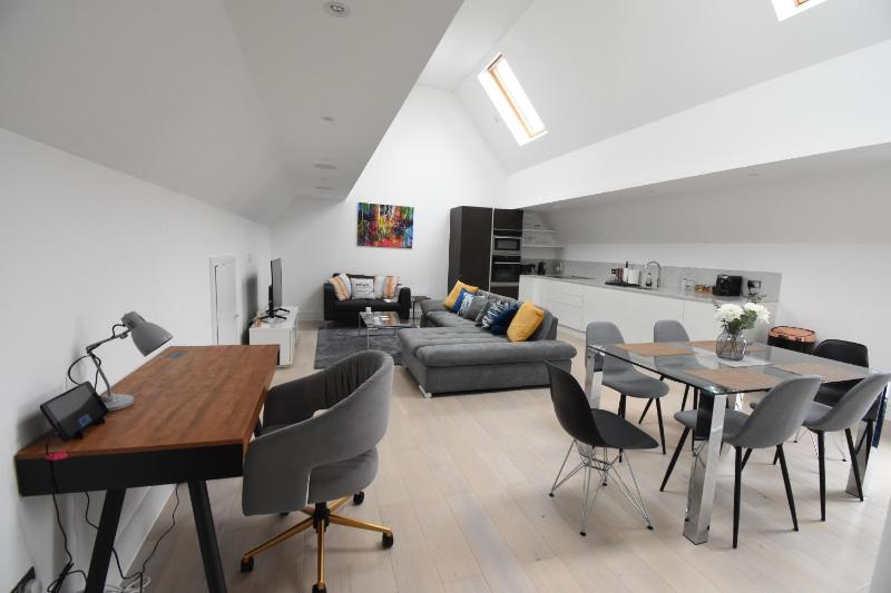Northside Apartments Ealing — отель в Лондоне, Соединенное Королевство