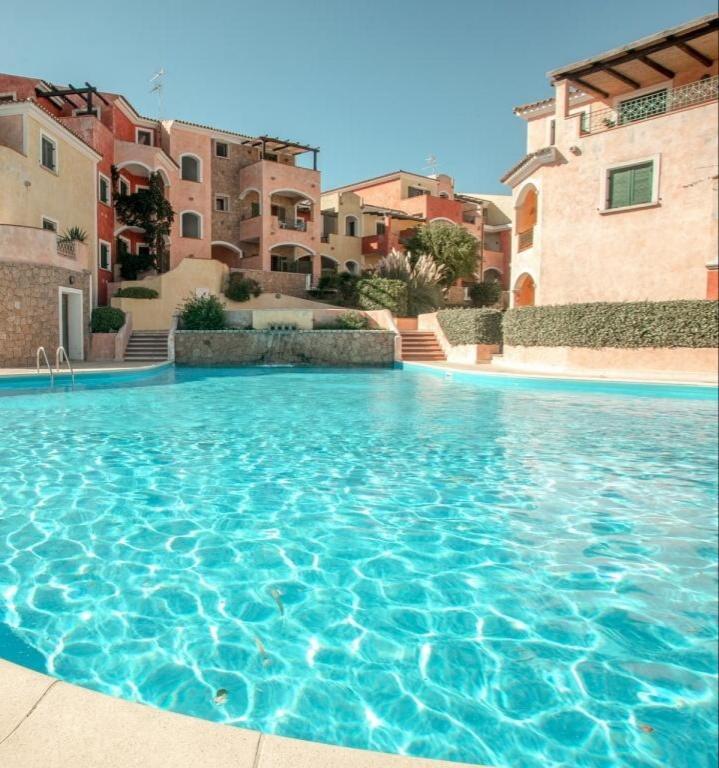 Nausicaa a Santa Teresa - Terrazza solarium e piscina