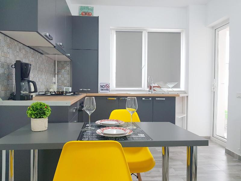 Цены на Yellow House Luxury Berceni в Бухаресте