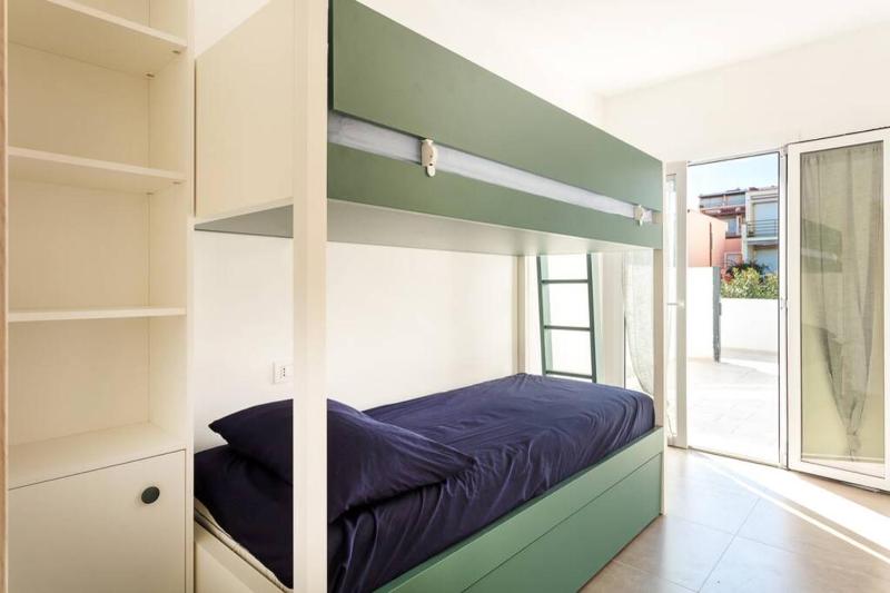 Domus ENZO a Golfo Aranci - Lussuosa Villa con Piscina