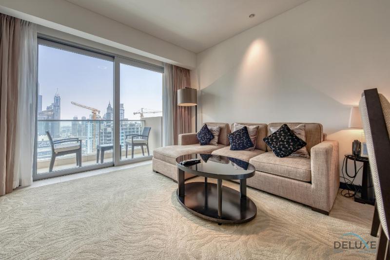 Exquisite 1BR at The Address Residences Dubai Marina by Deluxe Holiday Homes — комфортный отель в Дубае