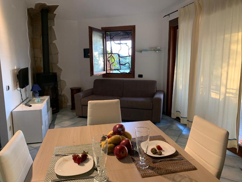 Villino Fiori di Baragge a Palau - Oasi con giardino