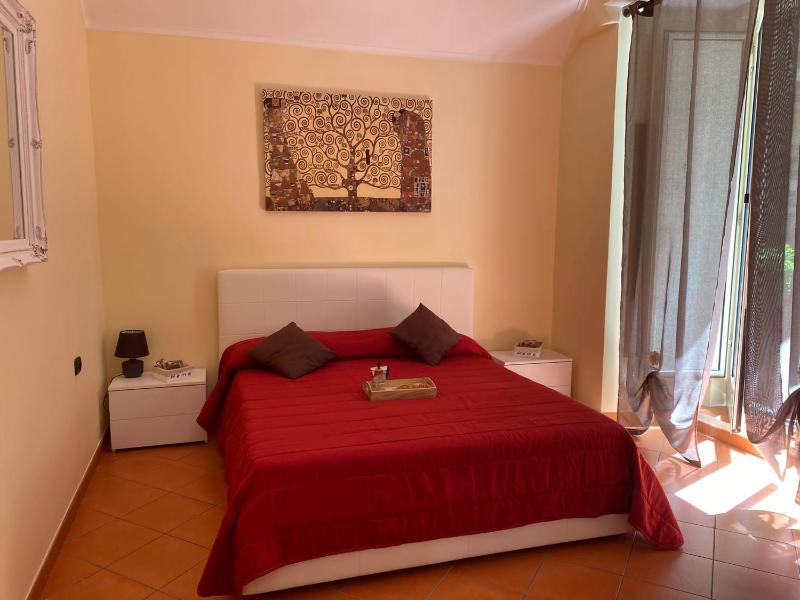 Цены на Home in love: vicoletto dei presepi в Неаполе