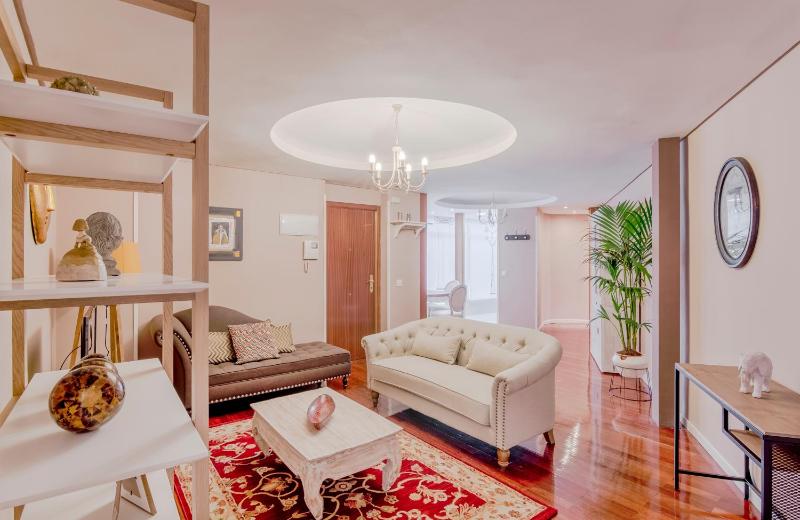 Descalzas Reales Apartment — забронировать отель в Мадриде