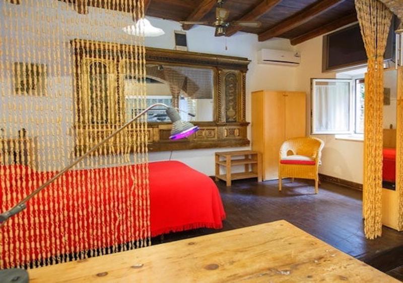 Independent with garden heart of trastevere John Cabot — отель с удобствами в Риме