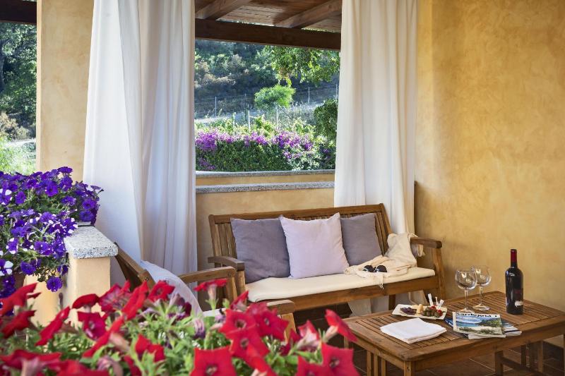 Relais Fenicottero Rosa - Charme e relax a Porto San Paolo