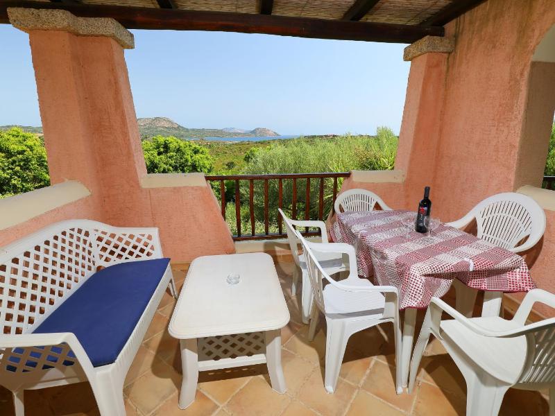 Dalia 18 a Porto San Paolo - Nido con vista mare e piscina