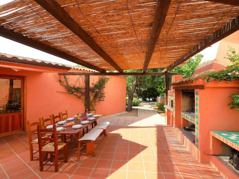 Villa Bouganville a Badesi - Lusso con Piscina