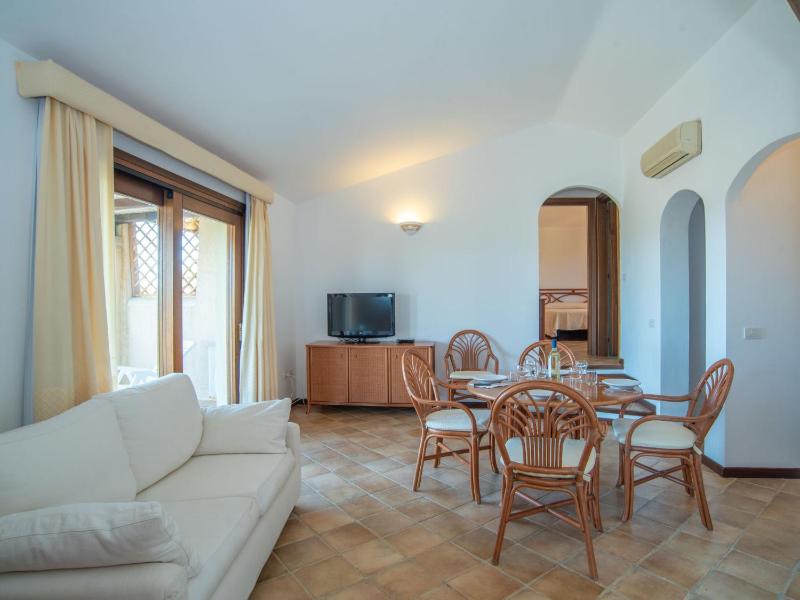 Corbezzolo 8 a Porto San Paolo - Spazioso appartamento
