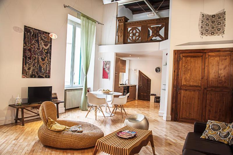 Splendido loft nel cuore antico — отель с удобствами в Неаполе