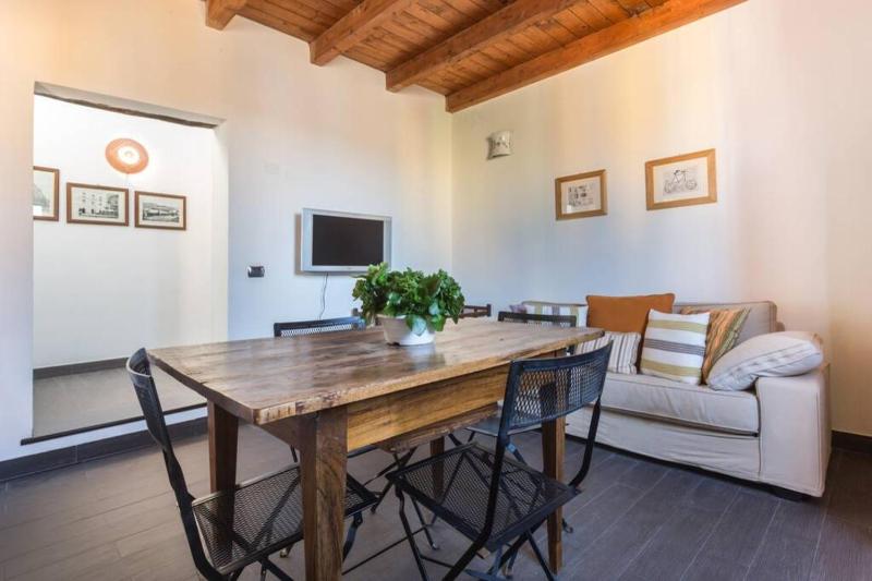 Su Dandaru a Bosa - Spazioso Appartamento Vista Castello