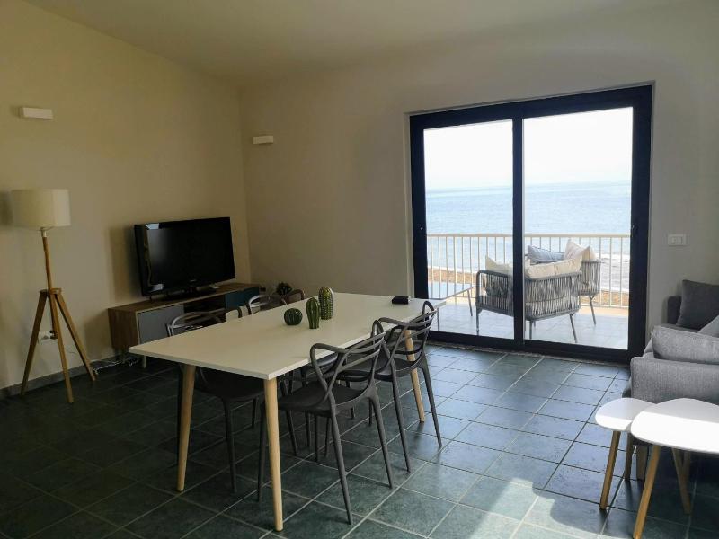Casa con terrazza a Santa Lucia - Vista mare mozzafiato