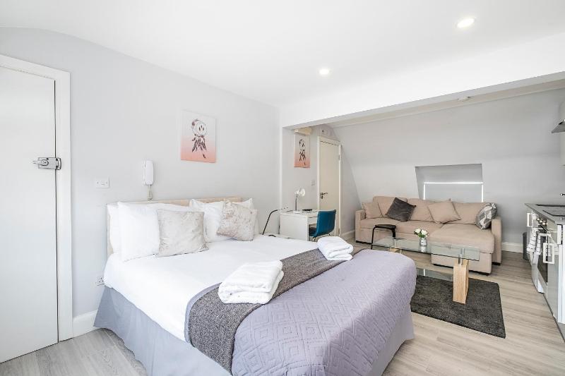 Цены на Securematics Superior Studio Apartments в Лондоне