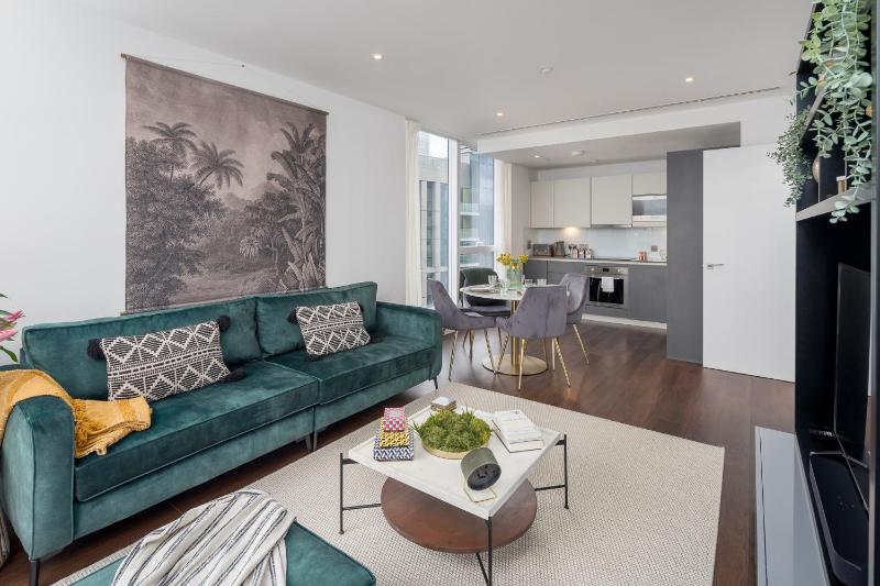 Цены на Luxurious Spacious 2Bed Suites Skyline River Views by Canary Wharf в Лондоне