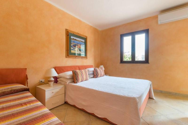 Casolare a Bosa - Autentica Casa Vacanze con Bici e Kayak
