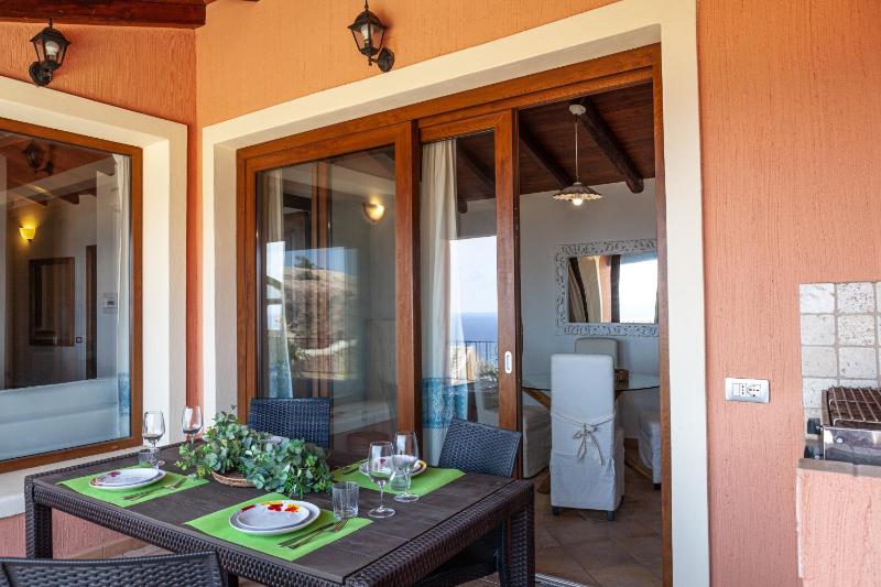 DomoMea a Costa Rei - Lussuosa Villa con Piscina