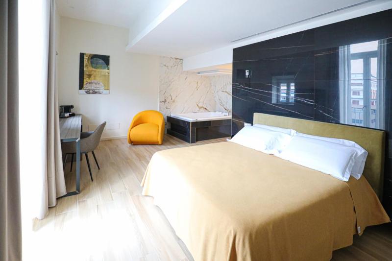 Municipio Luxury Suite — отель с удобным расположением в Неаполе