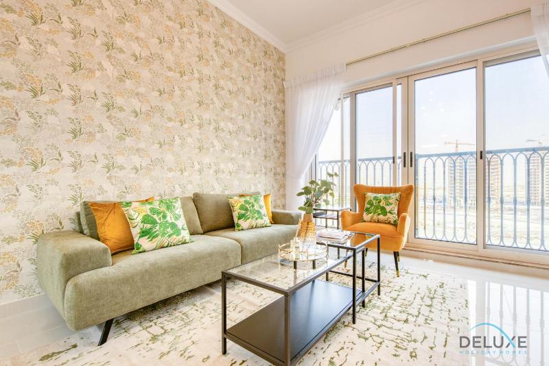 Sunny 1BR at Canal Residences West Dubai Sports City by Deluxe Holiday Homes — комфортный отель в Дубае
