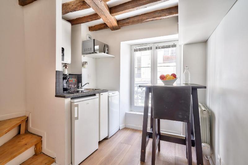 Cute and New Studio Duplex in the Heart of Paris — комфортный отель в Париже