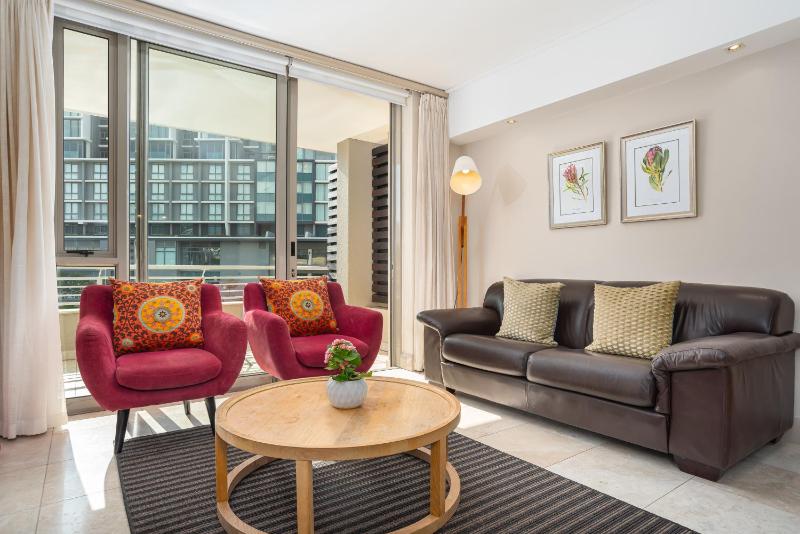 Цены на Canal Quays Apartments в Кейптауне