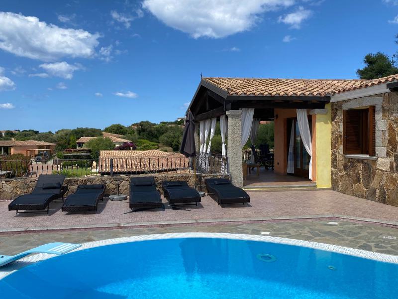 Villa Peonia a Besozzo - Elegante Villa Vista Mare
