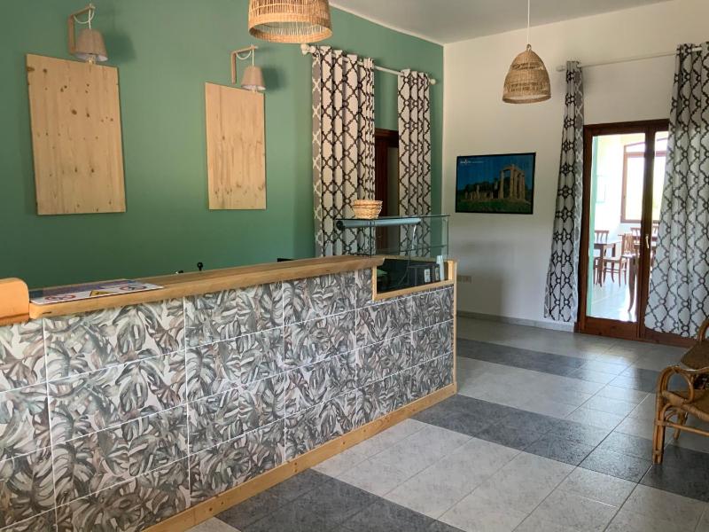 Hotel Golfo del Leone a Portixeddu - Oasi fronte spiaggia