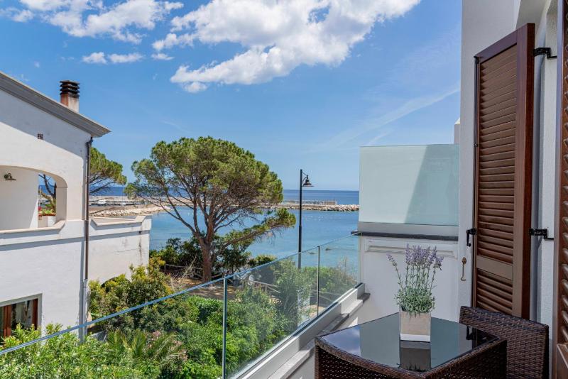 La Conchiglia a Cala Gonone - Incantevole hotel vista mare