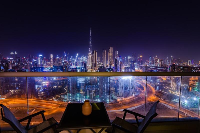 Royal Club By RVHR, Paramount Tower B, Business Bay — отель с удобствами в Дубае