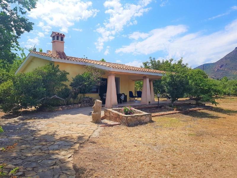 Villa Giuliana a Tertenia - Incantevole casa con giardino