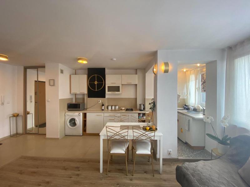 Цены на Vicky - New Apartment Centrum Srodmiescie в Варшаве