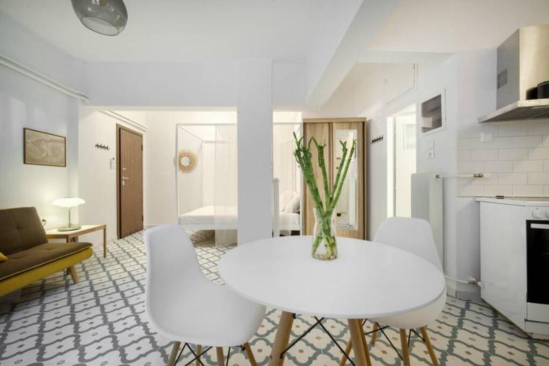 Pangrati Hippest Studio — забронировать отель в Афины