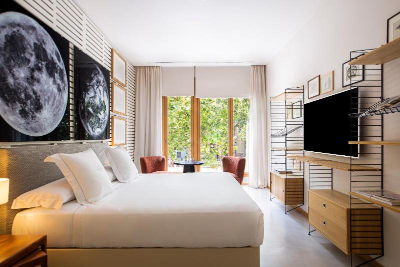Hotel Margot House Barcelona — отель с удобным расположением в Барселоне