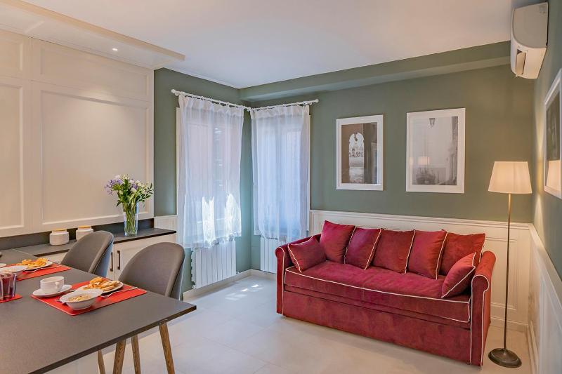 Lo Squero 2 Charming Apartment in Dorsoduro — отель с удобствами в Венеции