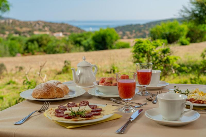 Borgo Alba Barona a Golfo Aranci - Agriturismo Unico