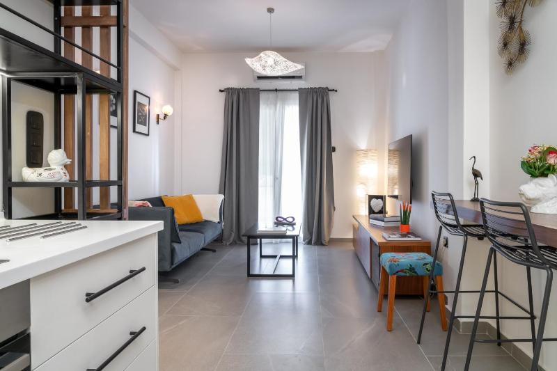 Glyfada Gallery Apartment — комфортный отель в Афины